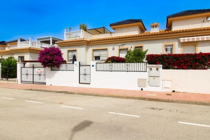 Image No.25-3 Bed Quad for sale