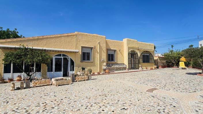 Image No.1-Villa / Détaché de 5 chambres à vendre à Ciudad Quesada