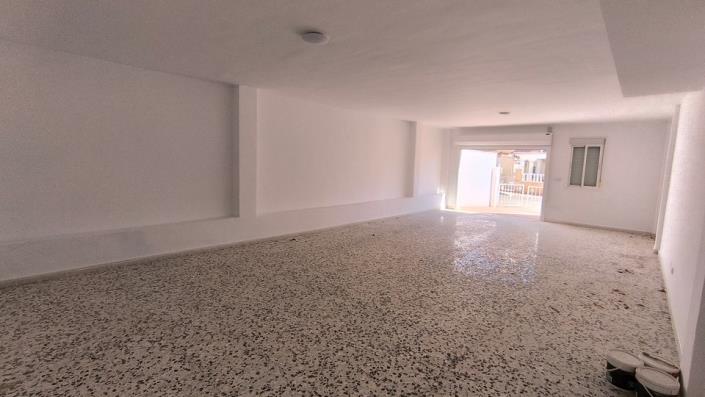 Image No.29-3 Bed Townhouse for sale