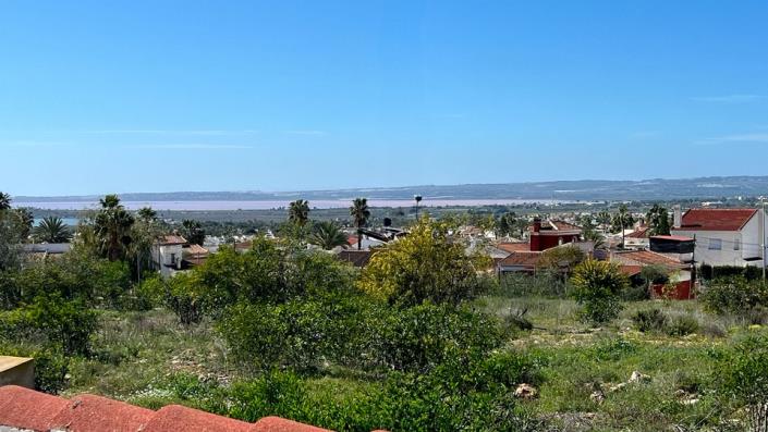 Image No.2-3 Bed Villa / Detached for sale