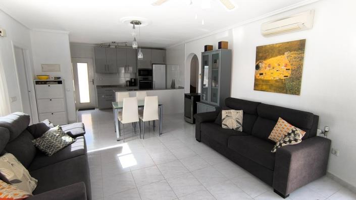 Image No.5-3 Bed Villa / Detached for sale