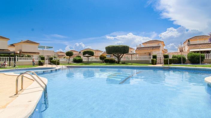 Image No.2-Villa / Détaché de 3 chambres à vendre à Algorfa