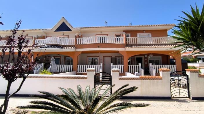 Image No.1-3 Bed Townhouse for sale