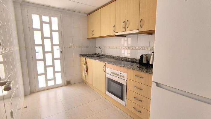 Image No.14-3 Bed Townhouse for sale