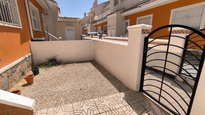 Image No.15-3 Bed Townhouse for sale