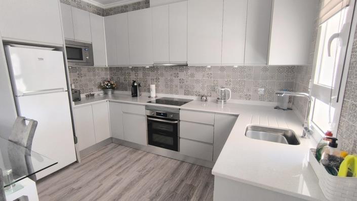 Image No.4-2 Bed Semi-Detached for sale