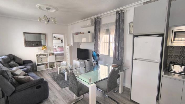 Image No.6-2 Bed Semi-Detached for sale