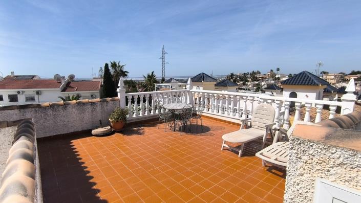 Image No.13-2 Bed Semi-Detached for sale