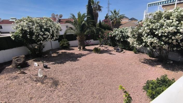 Image No.19-2 Bed Semi-Detached for sale