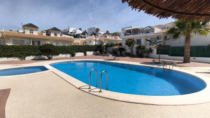 Image No.25-2 Bed Semi-Detached for sale