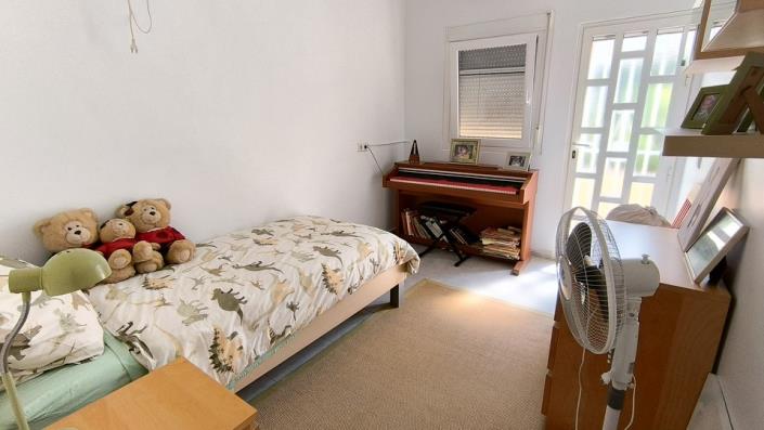 Image No.11-3 Bed Villa / Detached for sale