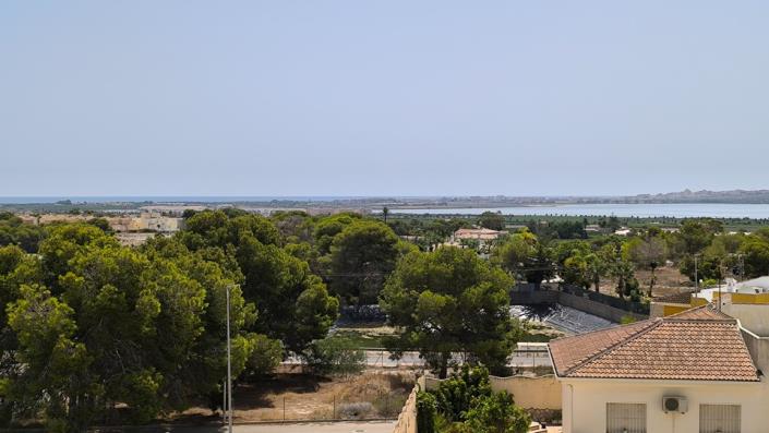 Image No.35-4 Bed Villa / Detached for sale