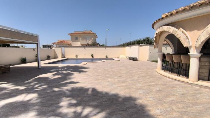 Image No.36-4 Bed Villa / Detached for sale
