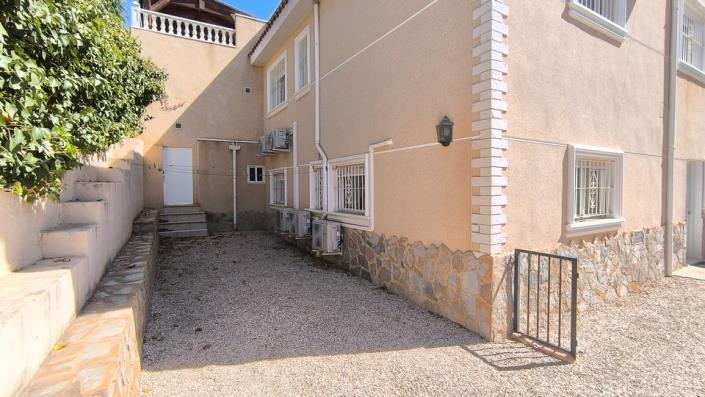 Image No.45-7 Bed Villa / Detached for sale