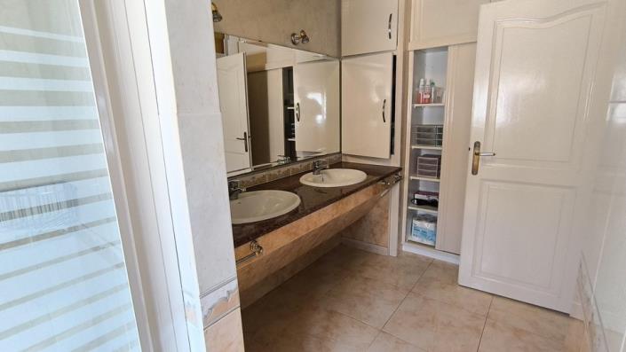 Image No.13-5 Bed Country House for sale