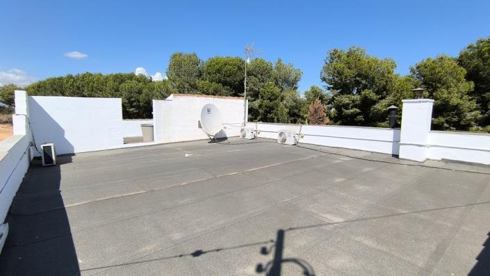 Image No.32-5 Bed Country House for sale