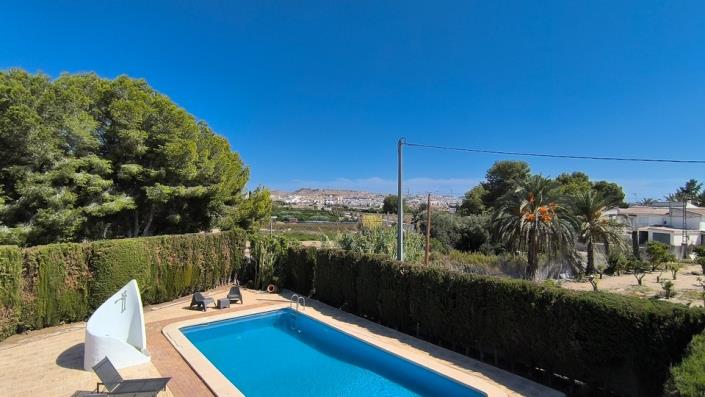 Image No.34-5 Bed Country House for sale