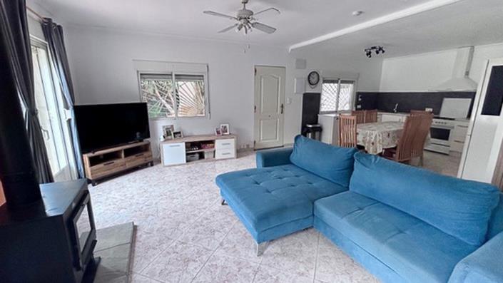 Image No.8-5 Bed Country House for sale