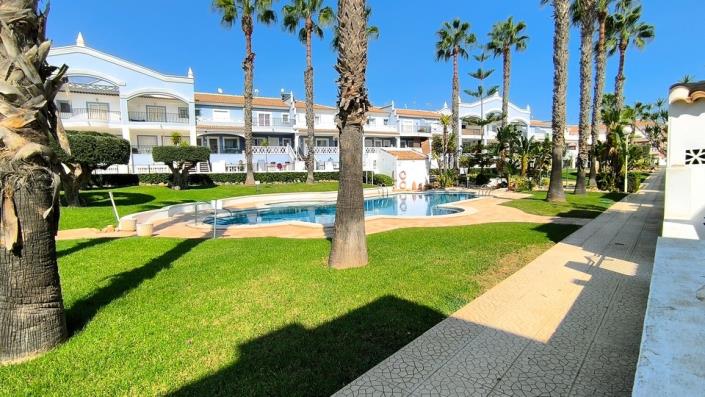 Image No.21-3 Bed Townhouse for sale