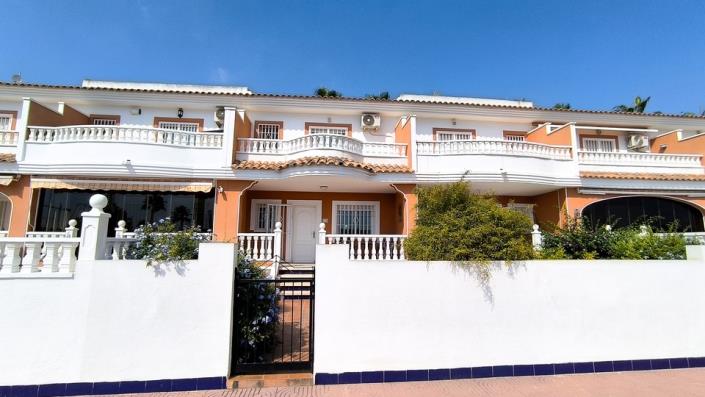 Image No.36-3 Bed Townhouse for sale