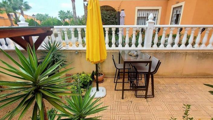 Image No.24-3 Bed Villa / Detached for sale