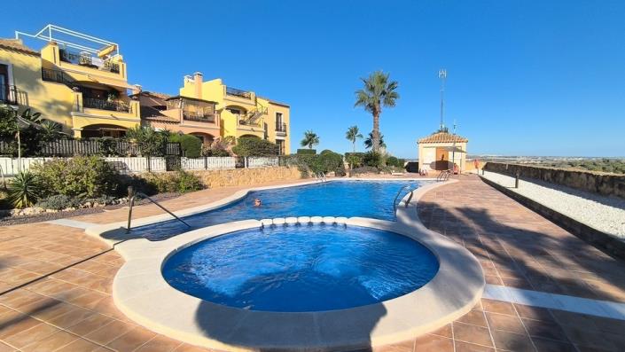 Image No.38-3 Bed Villa / Detached for sale