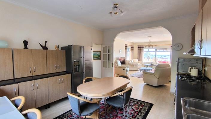 Image No.18-3 Bed Villa / Detached for sale