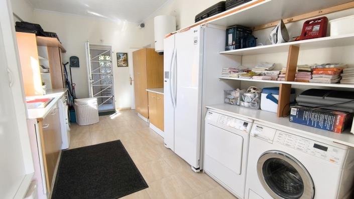 Image No.21-3 Bed Villa / Detached for sale