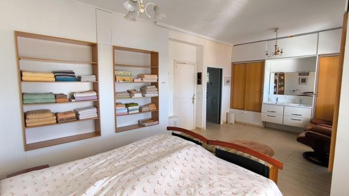 Image No.30-3 Bed Villa / Detached for sale