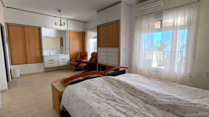 Image No.31-3 Bed Villa / Detached for sale