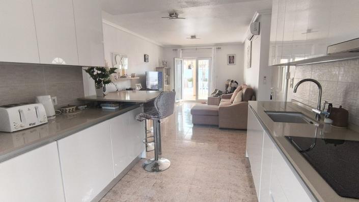 Image No.16-3 Bed Villa / Detached for sale