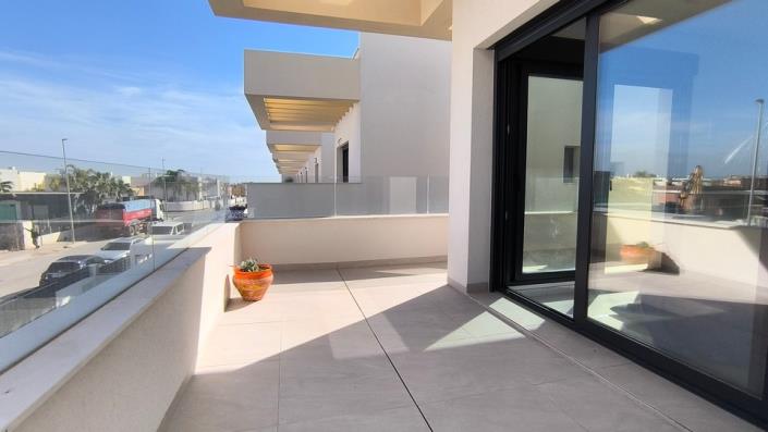 Image No.15-3 Bed Villa / Detached for sale