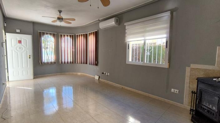 Image No.5-3 Bed Villa / Detached for sale