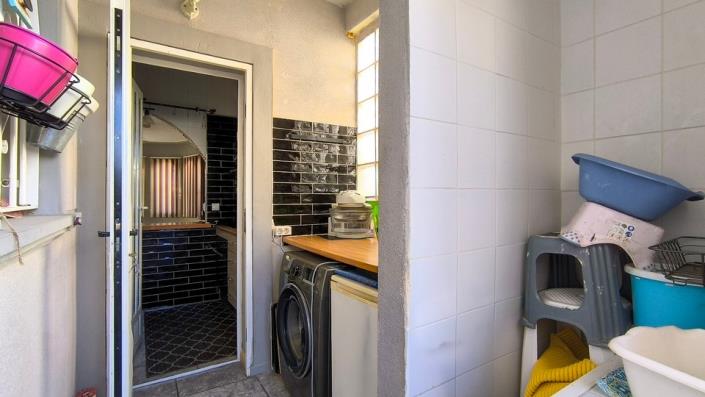 Image No.11-3 Bed Villa / Detached for sale