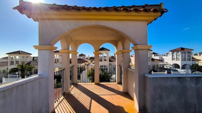 Image No.22-3 Bed Villa / Detached for sale