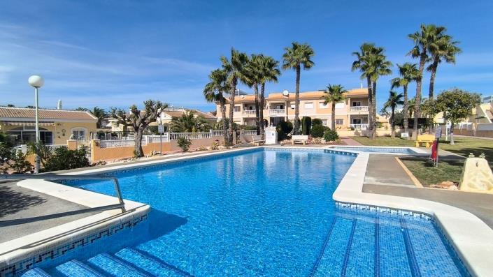 Image No.2-2 Bed Townhouse for sale