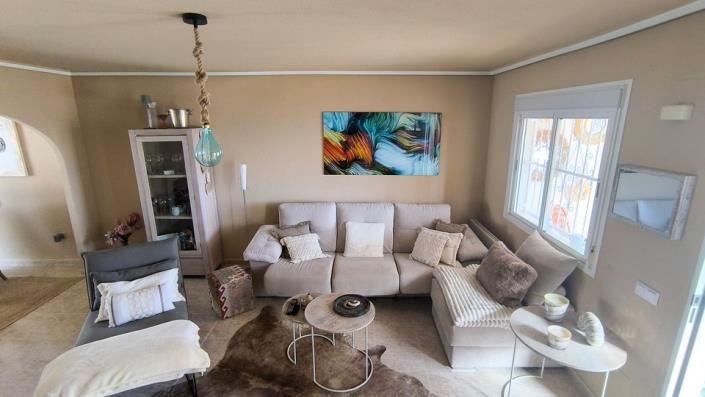 Image No.9-2 Bed Townhouse for sale