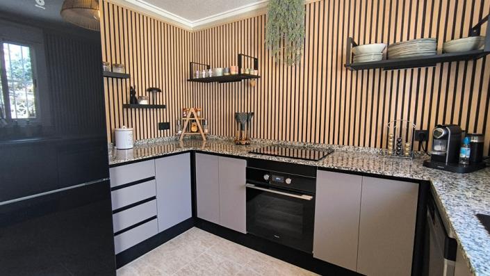 Image No.15-2 Bed Townhouse for sale