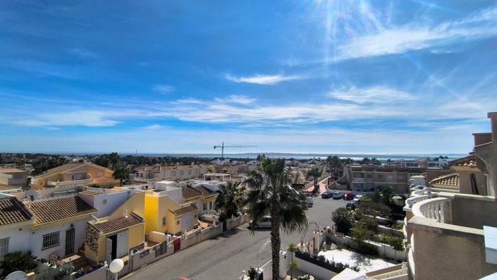 Image No.30-2 Bed Townhouse for sale