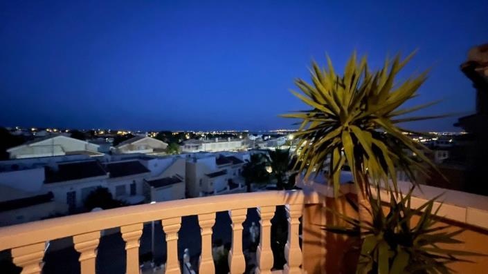 Image No.39-2 Bed Townhouse for sale