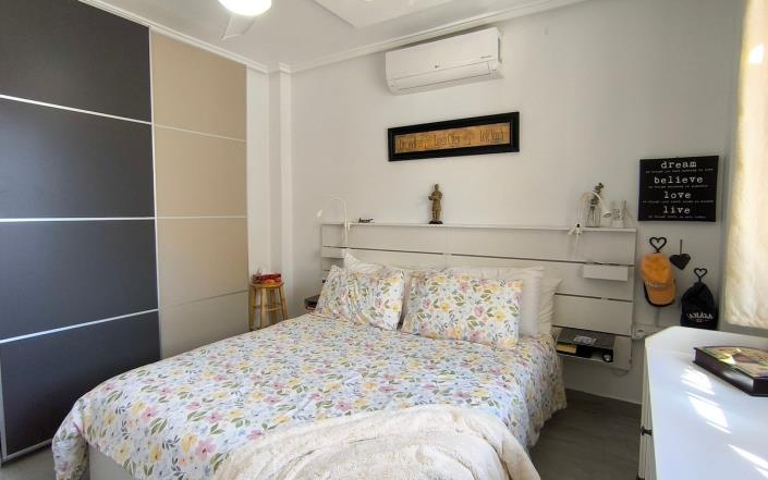 Image No.14-4 Bed Villa / Detached for sale