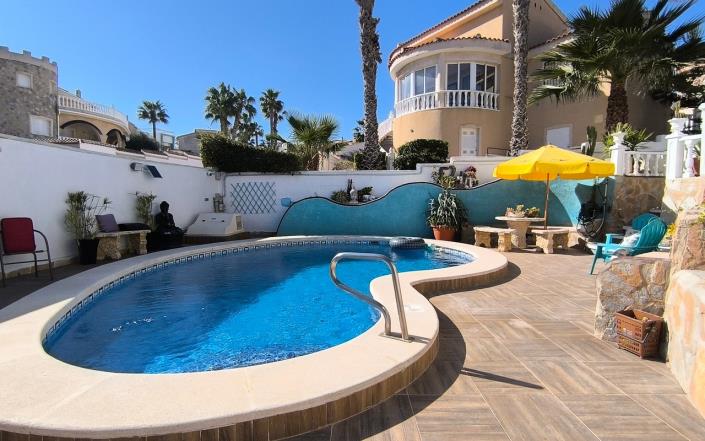 Image No.27-4 Bed Villa / Detached for sale