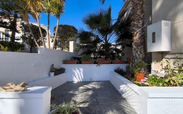 Image No.30-4 Bed Villa / Detached for sale