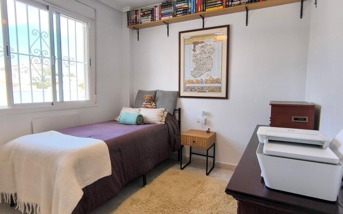 Image No.20-3 Bed Villa / Detached for sale