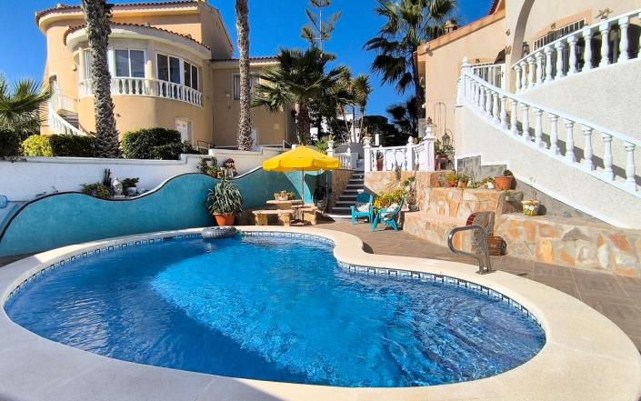 Image No.32-4 Bed Villa / Detached for sale