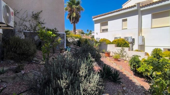 Image No.43-4 Bed Villa / Detached for sale