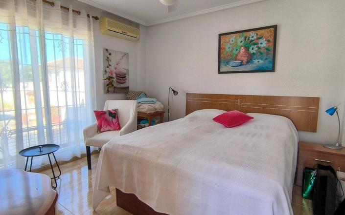 Image No.22-3 Bed Villa / Detached for sale