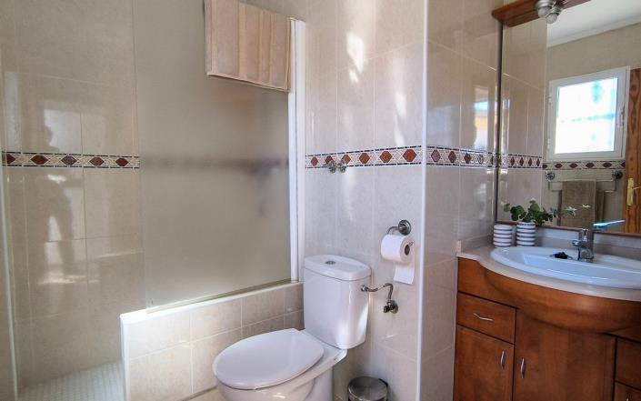 Image No.24-3 Bed Villa / Detached for sale