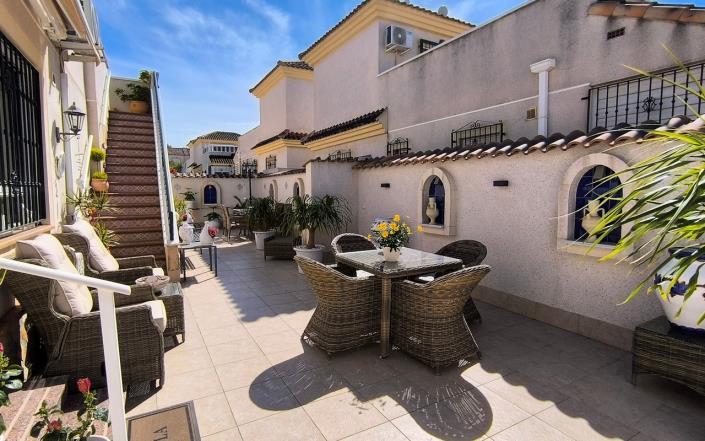 Image No.26-3 Bed Villa / Detached for sale