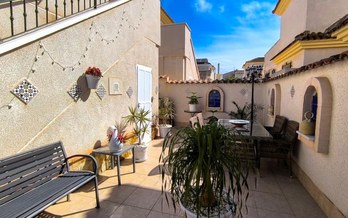 Image No.28-3 Bed Villa / Detached for sale